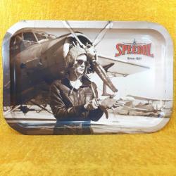 RETRO TARZDA SEPHIA BASKI GENÇ KADIN PİLOT VE PERVANELİ UÇAK GÖRSELLİ SPEEDOL SINCE 1921 TENEKE TEPSİ