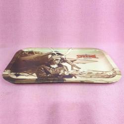 RETRO TARZDA SEPHIA BASKI GENÇ KADIN PİLOT VE PERVANELİ UÇAK GÖRSELLİ SPEEDOL SINCE 1921 TENEKE TEPSİ