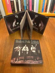 Modern Folk Üçlüsü : Bizim Tepe Konseri 1986 / 2 Audio CD+Kitap (CD +Book) Hıncal Uluç Sunumuyla