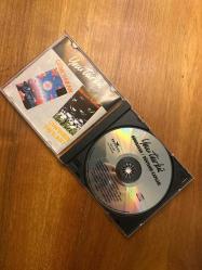 Yeni Türkü : Günebakan / Dünyanın Kapıları (İki Albüm Birarada) / Audio CD 1987 (Selim Atakan,Tuğrul Bayrak,Murat Buket,Fuat Oburoğlu,Cengiz Onural..)