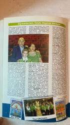 BÜLTEN ÖZEL İSTANBUL KOLEJİ DERGİSİ - 1991 SAYI: 5  ZEYNEP ORAL - MEHMET YILMAZ - ÇAĞAN IRMAK - MINA ERSİN - CEREN İLAYDA YILDIRIM - TAYA URGANCI - SELIN ÖMÜRBEK - KADIR MIZRAK - KAAN ÖZCAN - NASUH MAHRUKİ - NAZ AYDIN - JESS MOLHO - BETÜL DEMIR - SULTAN ABDÜLMECIT - SULTAN ABDÜLAZIZ - ATATÜRK  ÖZEL İSTANBUL KOLEJİ - CATS MÜZİKALİ - ANKARA VE ÇANAKKALE GEZİLERİ - SERGİLER VE ETKİNLİKLER - SİNEMA ÜZERİNE RÖPORTAJ - HABERSİZ BULUŞMA - HAYATA VE GAZETECİLİĞE DAİR - DOLMABAHÇE SARAYI GEZİSİ - SADBERK HANIM MÜZESİ - KANAL TÜRK TELEVİZYONU GEZİSİ - DENEME BİLİM MERKEZİ - BİLİMLE DOLU İKİ SAAT - BU YILIN MUHTEŞEM YENİ YIL PARTİSİ - HAYAT DERSİ - VATAN LAFLA DEĞİL EYLEMLE SEVİLİR - YERYÜZÜ GÜNCESİ FOTOĞRAF SERGİSİ - MARMARA DEPREMİ ARAMA KURTARMA ÇALIŞMALARI -  TAM TAKIM EKSİKSİZ 24 SAYFA