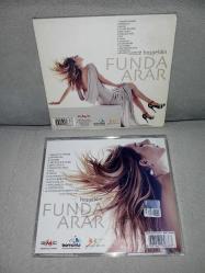 Cd Funda Arar hoşgeldin albümü. Orijinal. Disk 10 üzerinden 9.5 iyi durumda sorunsuz çalışıyor koleksiyonluk