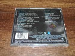 TWILIGHT SOUNDTRACK MUSIC CD.DELUXE EDITION ( CD+DVD )  ...  DÖNEM BASKISI SIFIR AYARINDA ÇOK TEMİZ  MÜZİK CDSİDİR.