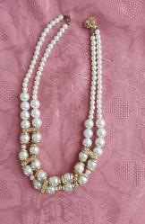 Vintage 1970–80’ler Büyük Taneli İnci Görünümlü Klasik Kolye – Taşlı Klips