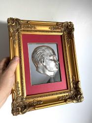 GÜMÜŞ SIVAMA ATATÜRK SİLÜETİ ESKİ AHŞAP ÇERÇEVEDE