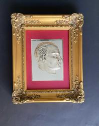 GÜMÜŞ SIVAMA ATATÜRK SİLÜETİ ESKİ AHŞAP ÇERÇEVEDE