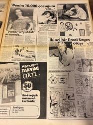 HAFTA SONU GAZETESİ DOĞUM GÜNÜ HEDİYESİ  ( Turkish Newspaper ) - 19 OCAK 1979 -TAM TAKIM 12 SAYFADIR -Rüçhan Adlı-Muazzez Abacı-Türkan Şoray-Nazan Şoray-Şevkat Adlı-Hülya Koçyiğit-Kadir İnanır-Hasan Erdoğan-Yüksel Özkasap-Seçil Heper-Mireille Mathieu-Edip Akbayram-Müjde Ar-Bülent Ersoy Rüçhan Adlı yüzünden 3 kadın isyan halinde-Filiz Akın-Engin Ardıç-Cüneyt Arkın-Sevim Güneri-Yılmaz Güney-Emel Sayın-Nazan Şoray da enişte beye ateş püskürüyor-Bir büyük kayıp-Hayatının rolüne karşılık yirmi günde 10 kilo-Kadir İnanır G.S.’li Erdoğan’ın dayısı-Zeytinburnu burnumda tütüyor-Ölümden dönüşün 10. yılında-Bir postumuz var atarız nerede olsa yatarız-Yüksel Özkasap Gurbetçi-Sahnede tabancaların patladığı gece-Jackie gizlice mi evlendi-Mireille Mathieu’nun İstanbullu ikiz kardeşi-Artık Cemile’nin de diploması var-Edip Akbayram için sultanlık son buldu-Mutlaka bir koca belki bir çocuk-Bülent Ersoy babalardan kaçıyor-haftaya bakış