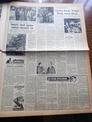 Vatan Gazetesi - Turkish Newspaper - 24 Ağustos 1954 - bölgemizde beraberlik yazan Ahmet Emin Yalman Başmakale - gençlik Kıbrıs için miting yapacak - Türkiye İş Bankası Umum Müdürü Üzeyir Avunduk bankacılık enstitüsü'ne ait senedi imzalarken fotoğraf - dost Ürdün kralı Kral Hüseyin İstanbul'a geldi fotoğraf - Hiçbir Albay emekliye ayrılmayacak - Adnan Menderes Nasır'ın beyanatı hakkında görüşünü söyledi - Setrek ormanları hala yanıyor - liselerin onbir yıla indirilmesi iyi karşılandı - Fasta çarpışmalar devam ediyor - Attlee Mao Çe Tung ile görüşecek - Romanya güzeli Magda Demetrescu öldürüldü fotoğraf - Kaptan Nemo hollywood'lu canavarla çarpışıyor fotoğraflar - Galatasaray Fenerbahçe kulüpleri anlaşacak - yeni su sporları ajanı İskender Songur seçildi - Hilton otelinin mefruşat masrafı 500 bin lirayı buldu - enternasyonel tenis karşılaşmaları - Bir Avcı domuz tarafından kaçırıldı - Ankara İstanbul İzmir Teknik Üniversite radyo programı - Good Year Lastik - Işık Lisesi kayıtları