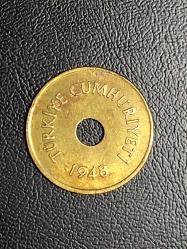 1948 SENESİNE AİT  2,5 KURUŞ ( DELİKLİ )  ÇA  TCM 2636