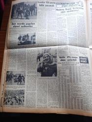 Vatan Gazetesi - Turkish Newspaper - 16 Ağustos 1954 - barışın pürüzleri yazan Ahmet Emin Yalman Başmakale - Hint gönüllüleri bir Portekiz limanını işgal ettiler - cumhurbaşkanı Celal Bayar florya'da film yıldızı Douglas Fairbanks ile görüştü fotoğraf - Kilittaşı manevraları Bu ay sonunda başlıyor - Panayakapulu'da büyük tören yapıldı - Ağrı dağına çıkılıyor - yüzücü Murat Güler İngiltere kıyılarına yaklaştı Fotoğrafı - Apollo sirkinin bir aslanı terbiyeci Simoniç'i yaraladı - Bahar ve çiçek Bayramı dün bitti - Şehir Tiyatrosu ve konservatuvardaki çalışmalar - gençlik Tiyatrosu Almanya'dan döndü - Galata köprüsü sefere açıldı fotoğraf - Sadettin kaynak şubesinde protestolar oldu - General Ali Fuat Cebesoy'un siyasi hatıraları Yazı Dizisi - son asırda yapılan siyasi suikastler - Milli Piyango çekildi - cumhurbaşkanlığı Kupası yelken ve motor yarışları - hidrojen bombası dünyayı Pompei gibi yapacak - Nikaragua'da Komünist Partisi kanun dışı edildi - Türkiye'de kurulacak Migros teşkilatı