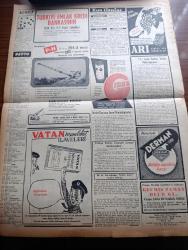 Vatan Gazetesi - Turkish Newspaper - 16 Ağustos 1954 - barışın pürüzleri yazan Ahmet Emin Yalman Başmakale - Hint gönüllüleri bir Portekiz limanını işgal ettiler - cumhurbaşkanı Celal Bayar florya'da film yıldızı Douglas Fairbanks ile görüştü fotoğraf - Kilittaşı manevraları Bu ay sonunda başlıyor - Panayakapulu'da büyük tören yapıldı - Ağrı dağına çıkılıyor - yüzücü Murat Güler İngiltere kıyılarına yaklaştı Fotoğrafı - Apollo sirkinin bir aslanı terbiyeci Simoniç'i yaraladı - Bahar ve çiçek Bayramı dün bitti - Şehir Tiyatrosu ve konservatuvardaki çalışmalar - gençlik Tiyatrosu Almanya'dan döndü - Galata köprüsü sefere açıldı fotoğraf - Sadettin kaynak şubesinde protestolar oldu - General Ali Fuat Cebesoy'un siyasi hatıraları Yazı Dizisi - son asırda yapılan siyasi suikastler - Milli Piyango çekildi - cumhurbaşkanlığı Kupası yelken ve motor yarışları - hidrojen bombası dünyayı Pompei gibi yapacak - Nikaragua'da Komünist Partisi kanun dışı edildi - Türkiye'de kurulacak Migros teşkilatı