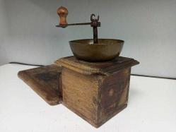 Antika Dönem Damgalı Osmanlı Kahve Değirmeni