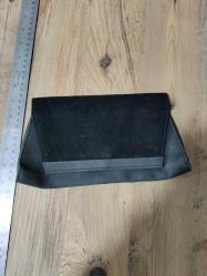 Bayan Çantası -Suni deri Püsküllü bir adet iç çanta ile beraber