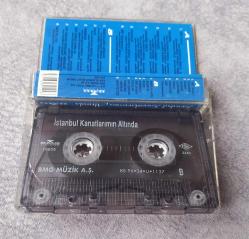 İSTANBUL KANATLARIMIN ALTINDA FİLM MÜZİĞİ KASETİ KONDİSYON YÜKSEK KOLEKSİYONLUK NADİR