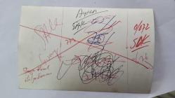 YEŞİLÇAM OYUNCUSU TANJU KOREL'İN ORİJİNAL 3'LÜ FOTOĞRAF SETİ - 18 x 12 cm EBADINDA - TANJU KOREL, HÜLYA DARCAN ve SAMİ HAZİNSES BİRLİKTE AKŞAM YEMEĞİ YİYİP KAHVE FALI BAKARKEN ÇEKİLMİŞ 3 FARKLI KARE