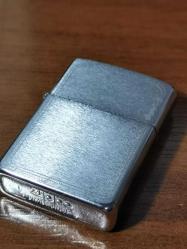 Orijinal usa zippo çakmak temiz çalışır durumda tamir görmemiş erkek boy