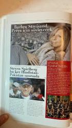 ŞALOM DERGİSİ - NİSAN-MAYIS 2013 SAYI: 22  BEKİ İKALA ERİKLİ - SÜHEYL UYGUR - BEHZAT UYGUR - TÜRKAN ŞORAY - DIEGO RIVERA - FRIDA KAHLO - JOSEPH PULITZER - RACHEL WEISZ - SABRİ KALİÇ - ANDY WARHOL - WOODY ALLEN - ZÜLFÜ LİVANELİ - SÜZET SİDİ - IRVIN MANDEL - NELLY BAROKAS - YAKUP BAROKAS - IVO MOLINAS - IŞIK SİVİL KARAKOÇ - İSAK BEHAR - SEMRA ÖNER - BELLA PARLAKŞİMŞEK - GILA ERBEŞ - TUNA SAYLAĞ - AYLİN YENGİN - ANET PASE  MELEKLER ONA FISILDİYOR - BÜYÜLÜ ŞEHİR VENEDİK - HOLOKOST DOSYASI - TÜRKAN ŞORAY İLE BUGÜNDE RASTLAŞMAK - ARAPÇA KONUŞARAK İBRANİCE YAZMAK - İNTERNET BİR SİRK AMA KEŞKE HER PALYAÇO GÜLDÜRSE - DUVARLARA HAYAT VEREN RESSAM - KÖTÜLÜĞÜN PRENSESİ - GAZETECİLİKTE DEVRİM YARATAN ADAM - UNUTTUĞUMUZ ŞARKILAR - OLİMPOS’TAN BODRUM’A DOĞRU - DANİMARKA SİNEMASI - BİR ŞEHİR BİR DÖNEM BİR YÜZLEŞME - ARNAVUT KURTARICILAR - İNSANSIZ İNSAN - İLHAM VEREN STİL İPUÇLARI - BAHARLA BİRLİKTE MÜZİĞİN KEYFİNE VARIN -  TAM TAKIM EKSİKSİZ 132 SAYFA