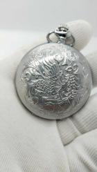 CEP SAATİ RUS MOLNİJA(1970 LER),NİKEL GRAVÜRLÜ KASA,TOZ KAPAKLI,AKTİF OLARAK ÇALIŞMAKTADIR 281