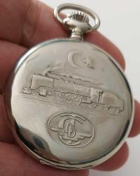 İSVİÇRE REVUE MARKA ORİJİNAL ANTİK KURMALI MUHTEŞEM BAKIMLI BEYAZ KADRAN AKTİF CEP SAATİ AA1EEE1 NADİR