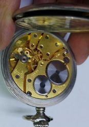 İSVİÇRE REVUE MARKA ORİJİNAL ANTİK KURMALI MUHTEŞEM BAKIMLI BEYAZ KADRAN AKTİF CEP SAATİ AA1EEE1 NADİR