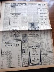 Vatan Gazetesi - Turkish Newspaper - 1 Ağustos 1954 - İleriye doğru bir adım yazan Ahmet Emin Yalman Başmakale - Cumhuriyet Halk Partisi nereye doğru gidiyor - Niagara şelalesinde çöküntü fotoğraf - Başbakan Adnan Menderes'in basın Konferansı - Ankara'da Çiftlik Yolu civarında derede serinleyen leylekler fotoğraf - Fransa Tunus'a dün muhtariyet verdi - donanmamızın kruvazöre kavuşmasını millet istiyor - güneydoğu Asya savunma görüşmeleri 6 Eylül'de başlıyor - Kemal Ragıp faciası - Osmanlı tarihinden sayfalar yazan Feridun Fazıl Tülbentçi Yazı Dizisi - General Ali Fuat Cebesoy'un siyasi hatıraları Yazı Dizisi - Türkiye İş Bankası - Mısır ihtilalinin felsefesi yazan Cemal Abdül Nasır Yazı Dizisi - Milli Piyango Dün çekildi - İstanbul radyosu yayını 1,5  saat uzatıldı - Film Yıldızı Nevin Aypar puro tuvalet sabunu kullanıyor - Ankara İzmir Teknik Üniversite radyo programı - Altın Evler İnşaat Kolektif - İzmir civarında iki büyük orman yangını çıktı - Isparta halı fiyatları yükseldi