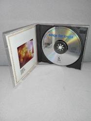 Cd songs for lovers. Raks 1994 baskı eski beyaz bandrollü dönem albümü. Disk 10 üzerinden 9.5 sorunsuz çalışıyor Koleksiyoluk