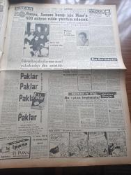 Vatan Gazetesi - Turkish Newspaper - 14 Şubat 1959 - vatandaş Bayar'a ve vatandaş Menderes'e yazan Ahmet Emin Yalman Başmakale - Dünkü kardan sonra Sultanahmet fotoğraf - Kasım Gülek'in masuniyeti kaldırılıyor - Adnan Menderes Yunan dostluğunu övdü - milletvekili maaşına zam meselesi yeniden karıştı - 6 yıldır evli kadın Şahsine Üçgül erkek oldu fotoğraf - Japon caz yıldızı Peggy Hayama Ankara'ya geldi fotoğraf - Orhan Kemal'in bir büyük hikayesi küçücük Yazı Dizisi - Rusya Assuan barajı için Mısır'a 400 milyon ruble yardım edecek - Ülkücü gazeteciliğe bir örnek Rochefort yazan Oktay Akbal - Briç masasında cinayet yazan agatha christie yazı dizisi - Fenerbahçe son maçını Adaletle yapıyor - Adaletin iki gollü galibiyeti liderliği Galatasaray'a verecek - Basketbolda Galatasaray Darüşşafaka oynuyor - Beşiktaşlı B. Ahmet Gürcan Münir Ve Recep yarın oynayamayacaklar - Ankara İstanbul Radyosu Programı - geçen sene Fenerbahçe'nin şampiyonluk sevinci Can Bartu Akgün ve Szekely fotoğraf