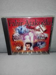 CD Fahir Atakoğlu Demir kırat. Orijinal 1994 baskı. Disk 10 üzerinden 9. sorunsuz çalışıyor. Koleksiyonluk
