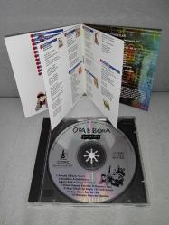 Cd Oya & Bora Saraylı albümü. Orijinal 1994 kırmızı bandrollü dönem baskı albüm. Disk 10 üzerinden 9 sorunsuz çalışıyor koleksiyonluk