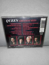 Cd Queen Greatest Hits albümü. Orijinal. 1994 Hollanda baskı. Disk 10 üzerinden 9. Sorunsuz çalışıyor. Koleksiyonluk