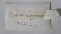 TÜRK HEKİM ve SİYASETÇİ, 1968-1973 İSTANBUL BELEDİYE BAŞKANI DOKTOR FAHRİ ATABEY'İN ORİJİNAL FOTOĞRAFI - 18 x 12 cm EBADINDA - DR. FAHRİ ATABEY, BAŞLATMIŞ OLDUĞU TEMİZLİK KAMPANYASIYLA İLGİLİ İSTANBUL MÜFTÜSÜ ALİ FİKRİ YAVUZ'LA KONUŞURKEN ÇEKİLMİŞ BİR KARE