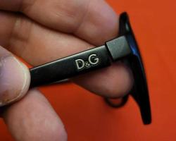 İTALYA D&G MAĞAZADAN ALINDI ORİJİNAL SERİ NOLU D&G GÜNEŞ GÖZLÜĞÜ. SADECE KULAK SAPLARI AYARLANACAK.