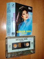 güler ışık acılar kaset (kapak sanırım fotokopi ve sticker üzerinde yazı var)