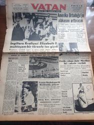 Vatan Gazetesi - Turkish Newspaper - 3 Haziran 1953 - partilerüstü ölçü yazan Ahmet Emin Yalman Başmakale - İngiltere kraliçesi Elizabeth II. muhteşem bir törenle taç giydi fotoğraf - Amerika Ortadoğu'ya alakasını artıracak - Araplar komünizmden çok siyonizmden korkmaktadır - fetih yılına dair meclise iki takrir verildi - Everest'in Fethi Londra'da heyecan uyandırdı - Adnan Menderes İle Fuat Köprülü Kraliçe Elizabeth'in taç giyme törenini takip ettiler - Kadınlar tekkesi yazan Refik Halit Karay Yazı Dizisi - Bektaşi Sırrı dede hapse mahkum oldu - Fatih piyesi ve Nazım Kurşunlu yazan Zuhal Kamran Noyan - İstanbul kapılarında fethin büyük tarihi romanı yazan Feridun Fazıl Tülbentçi Yazı Dizisi - Yugoslav milli futbol takımı dün geldi fotoğraf - Beşiktaş dün İsveç'e gitti - İstanbul Ankara İzmir Teknik Üniversite radyo programı - Gripin - General Electric - Kibar tuvalet sabunları - İndola tavan vantilatörleri - Ankara devlet tiyatrosu şehir tiyatrosu dram kısmında Fatih