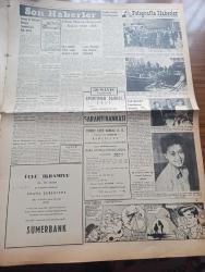 Vatan Gazetesi - Turkish Newspaper - 3 Mayıs 1953 - akla gelen çareler yazan Ahmet Emin Yalman Başmakale - 30 bin komünist Laos başkentini sardı - Hasan Akcanlı isimli vatandaş bir iddiaya göre karakolda dövülerek öldürüldü fotoğraf - Irak Kralı Faysal ve Ürdün Kralı Hüseyin Dün törenle taç giydiler fotoğraf - Kore'deki yaralı esirlerimiz Türkiye yolunda - Tokyo Askeri Hastanesi'nde müttefiklere teslim edilen Türk esirleri İbrahim Yavaş Ömer Ulu Davut Acar Ve Halit Küçük fotoğraf - Sirkeci hattında elektrikli tren - Korgeneral Muzaffer Göksenin emekliye ayrıldı fotoğraf - Naboland süvarisi Oscar Lorentzon için İsveç'te de tahkikat açılacak - Amerikan Büyükelçisi Mc Ghee istifasına dair demeç verdi - Kadınlar tekkesi yazan Refik Halit Karay Yazı Dizisi - kaplıca ve maden sularımız yazan doktor Kemal Saraçoğlu - Profesör Doktor Talat Çamlı jübilesi yapıldı - Mısır İngiltere'nin Süveyş tahliyesinde ısrar ediyor - Amerika kongre kütüphanesinde Türkçe eserler - Orta Oyunu - Istanbul radyosu