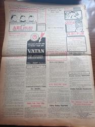 Vatan Gazetesi - Turkish Newspaper - 3 Mayıs 1953 - akla gelen çareler yazan Ahmet Emin Yalman Başmakale - 30 bin komünist Laos başkentini sardı - Hasan Akcanlı isimli vatandaş bir iddiaya göre karakolda dövülerek öldürüldü fotoğraf - Irak Kralı Faysal ve Ürdün Kralı Hüseyin Dün törenle taç giydiler fotoğraf - Kore'deki yaralı esirlerimiz Türkiye yolunda - Tokyo Askeri Hastanesi'nde müttefiklere teslim edilen Türk esirleri İbrahim Yavaş Ömer Ulu Davut Acar Ve Halit Küçük fotoğraf - Sirkeci hattında elektrikli tren - Korgeneral Muzaffer Göksenin emekliye ayrıldı fotoğraf - Naboland süvarisi Oscar Lorentzon için İsveç'te de tahkikat açılacak - Amerikan Büyükelçisi Mc Ghee istifasına dair demeç verdi - Kadınlar tekkesi yazan Refik Halit Karay Yazı Dizisi - kaplıca ve maden sularımız yazan doktor Kemal Saraçoğlu - Profesör Doktor Talat Çamlı jübilesi yapıldı - Mısır İngiltere'nin Süveyş tahliyesinde ısrar ediyor - Amerika kongre kütüphanesinde Türkçe eserler - Orta Oyunu - Istanbul radyosu