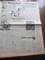 Vatan Gazetesi - Turkish Newspaper - 5 Mart 1955 - Bir ıslahat hamlesi yazan Ahmet Emin Yalman Başmakale - Adnan Menderes ve Refik Koraltan büyük bir ölüm tehlikesi atlattılar - Adnan Menderes'in bindiği otomobil demir yolu üzerinde raylar üzerinde kaldı - traktör fabrikası dün işletmeye açıldı - Kasım Gülek Türkiye'nin yabancı sermaye ihtiyacını belirtti - CHP meclisinde Nihat Erim aleyhinde konuşuldu - Hıfzı Oğuz Bekata Nihat Erim'i münazaraya çağırdı - Londra büyükelçimiz Hikmet Bayur'un cenazesi bugün naklediliyor - Gazze hadisesi güvenlik konseyinde görüşülüyor - Profesör Afet İnan'ın Konferansı fotoğraf - Edebiyatçılar birliği hakkında izahat verildi - Bir fetişist yakalandı - hanımın çiftliği yazan Orhan Kemal Yazı Dizisi - Mümtaz Faik Fenik Zafer gazetesinden ayrılıyor - geçmişte bugün Stalin'in ölümü yazan Feridun Fazıl Tülbentçi - Şah İsmail yazan Feridun Fazıl Tülbentçi Yazı Dizisi - Sanat Aleminde Yazan Zahir Güvemli - her gün bir yıldız Kirk Douglas fotoğraf - Sinerama