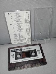 Kaset Grup Yorum Cemo - Gün gelir. Orijinal 1989 Kağıt Baskı. sorunsuz çalışıyor koleksiyonluk