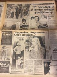 HAFTA SONU GAZETESİ DOĞUM GÜNÜ HEDİYESİ  ( Turkish Newspaper ) - 8 ARALIK 1979 -TAM TAKIM 12 SAYFADIR -Cengiz Polatkan - Zeki Müren - Kadir İnanır - Suna Keskin - Tarık Aktuğ - Begüm - Melek Koçyiğit - Sibel Egemen - Sezen Aksu - Ümit Utku - Diclehan Baban - Hilmi Tepaşır - Necati Karakurt - Nazan Şoray - Neşe Karaböcek - Tevfik Yener - Kemani Hasan Efendi - Türkan Şoray - Joseph Armağan - Neco - Mustafâ Karadeniz - Fatma Girik - Gülay Girik - Mehmet Nuri Girik - Avni Girik - Gülten Girik - Ayla - Damla - Necla Nur - Ali Orhan Zindancıoğlu - Oya Zindancıoğlu - Serdar Çakan - Üzülme karıcığım - Naciye Üzüm - Dina Hansen - Dost eller üzerinde son yolculuk - Cengiz Polatkan’ın son resmi - Zeki Müren herkesi aldatıyor - Sahte mumlarla kutlanan sahte doğum günleri - Butto’nun idamına hayır - Başörtülü protesto defilesi - Peshaver geceleri - Beyaz güvercin - Butto’nun izinde - Yeter artık Hülya - Bir dede vasiyeti - Paravan sevgili gerçek sevgili - Diclehan Baban rahat uyuyabilir - Nazan Şor