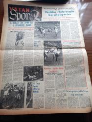 Vatan Pazar Gazetesi - Turkish Newspaper - 22 Kasım 1953 - insan uzuvlarının da yedekleri yapılıyor - Lana Turner fotoğraf - sinema dünyasından haberler - yeni bir İngiliz filmi Zalim Deniz fotoğraf - renkli karikatür - kaptan Edi Büdü karikatür - Ev Kadın Moda - karıncaların dünyası - işinizden memnun musunuz test - ev kadınına öğütler - Antonio'nun ölümü yazan F. Garcia Lorca - doğu ve batı açısından resim sanatı Eric Newton - hayat ve ölüm şairi Granadalı Garcia Lorca yazan Ali Nurganalı - rodrigo İstanbul'da yazan Fikri Çiçekoğlu - Yağmur kaçağı yazan Atilla İlhan - Neslimizin Öncü şairi Orhan Veli Kanık - Kitaplar Dergiler yazan Oktay Akbal - hikaye Mehmedin babasıyla anası yazan Orhan Kemal - kavak yelleri şiiri yazan Subutay Karahasanoğlu - Haftalık Hoş Memo papağan Sami karikatür - Tarzan Yazan Edgar Rice Burroughs - Dolmabahçe stadı'nda Beşiktaş Vefa maçı - Galatasaray İstanbulspor'la 1 1 berabere kaldı  fotoğraflar - Macaristan İngiltere futbol karşılaşması - Gündüz Kılıç