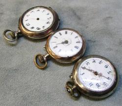 AnTiKa GÜMÜŞ ZeNNe KURMALI CEP SAATLERİ......3 Adet ARıZaLı