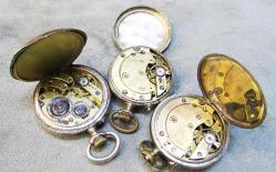 AnTiKa GÜMÜŞ ZeNNe KURMALI CEP SAATLERİ......3 Adet ARıZaLı