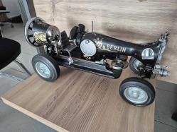 STEAMPUNK BİR İLERİ DÖNÜŞÜM ÇALIŞMASI DİKİŞ MAKİNASININ DÖNÜŞÜMÜ