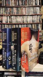 MİLLENNİUM SERİSİ EJDERHA DÖVMELİ KIZ- ATEŞLE OYNAYAN KIZ - ARI KOVANINA ÇOMAK SOKAN KIZ