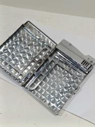 MÇ3---ÇAKMAĞI ARIZALI 1960'LAR TABAKALI BENZİNLİ ÇAKMAK