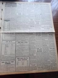 Vatan Gazetesi - Turkish Newspaper - 23 Ağustos 1960 - neredeyiz nereye gidiyoruz yazan Ahmet Emin Yalman Başmakale - Celal Bayar ve Adnan Menderes sorguya çekildi - Amil Artus dün sabıkları yargılayacak olan mahkeme 20 eylül'e kadar kurulacaktır dedi - bakanlar gazetecileri cevaplandırırken fotoğraf - Alparslan Türkeş Kütahya'da istirahate çekildi - basın hürriyeti anayasa teminatı altına alınıyor - Hüseyin Nail Kubalı dün yeni anayasa doğum sancıları içinde dedi - İstanbul'da tifo vakaları görüldü - kaçaklar yazan Kemal Bekir Yazı Dizisi - dev anıtın ayakları dibinde yazan Behçet Kemal Çağlar - yıldızlara doğru yarış süratle devam ediyor - feza'dan dönen hayvanlar dün teşhir edildi fotoğraf - Çanakkale abidesi zamansız açılmıştır - halk oyunları bayramında Yalkuşta ve Çepikli yazan Halil Bedi Yönetken - İstanbul Ankara Radyosu Programı - Beşiktaş Yıldız yolu inşaatında büyük yolsuzluk - apandisit krizi geçiren güreşçi Müzahir Sille hastanede - Fenerbahçe bu yıl kampa girmeyecek