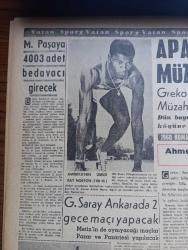Vatan Gazetesi - Turkish Newspaper - 23 Ağustos 1960 - neredeyiz nereye gidiyoruz yazan Ahmet Emin Yalman Başmakale - Celal Bayar ve Adnan Menderes sorguya çekildi - Amil Artus dün sabıkları yargılayacak olan mahkeme 20 eylül'e kadar kurulacaktır dedi - bakanlar gazetecileri cevaplandırırken fotoğraf - Alparslan Türkeş Kütahya'da istirahate çekildi - basın hürriyeti anayasa teminatı altına alınıyor - Hüseyin Nail Kubalı dün yeni anayasa doğum sancıları içinde dedi - İstanbul'da tifo vakaları görüldü - kaçaklar yazan Kemal Bekir Yazı Dizisi - dev anıtın ayakları dibinde yazan Behçet Kemal Çağlar - yıldızlara doğru yarış süratle devam ediyor - feza'dan dönen hayvanlar dün teşhir edildi fotoğraf - Çanakkale abidesi zamansız açılmıştır - halk oyunları bayramında Yalkuşta ve Çepikli yazan Halil Bedi Yönetken - İstanbul Ankara Radyosu Programı - Beşiktaş Yıldız yolu inşaatında büyük yolsuzluk - apandisit krizi geçiren güreşçi Müzahir Sille hastanede - Fenerbahçe bu yıl kampa girmeyecek