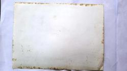 HÜLYA KOÇYİĞİT'İN KARDEŞİ NİLÜFER KOÇYİĞİT'İN ORİJİNAL 2'Lİ BÜYÜK BOY FOTOĞRAF SETİ - 24 x 18 cm EBADINDA - NİLÜFER KOÇYİĞİT SANDIK ÜSTÜNDE OTURUP GÜLÜMSEYEREK POZ VERİRKEN ÇEKİLMİŞ NET KALİTEDE 2 FOTOĞRAF