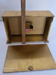 ANGELUS DEV BOY PİRİNÇ ŞöMiNe - KoNSoL SAATİ. PİLLİ . İTALYAN 1975 OTEL İÇİN ÖZEL YAPIM  .....22X7X15 cm çalışır durumda