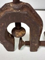 Eskilerden Koleksiyonluk Mengene - İşkence El Aleti